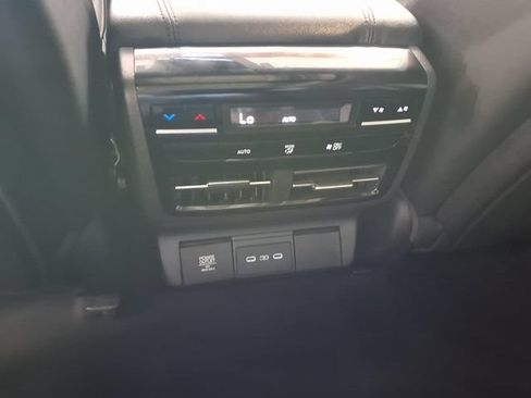 Used 2025 Acura MDX SH-AWD image 18