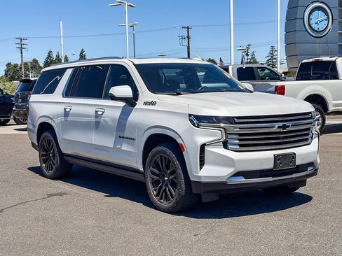 Used 2021 Chevrolet Suburban High Country w/ Premium Package AWD/4WD image 5