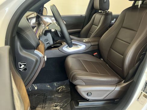 Used 2022 Mercedes-Benz GLS 450 4MATIC image 12