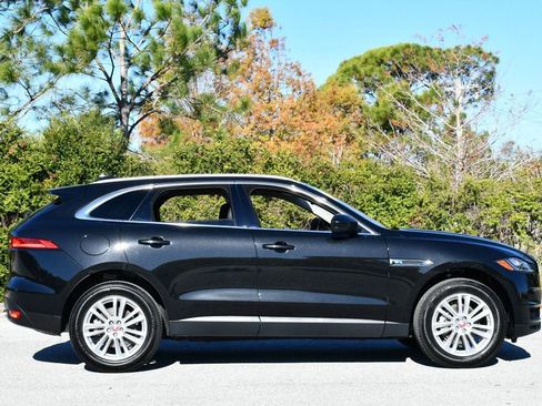 Used 2018 Jaguar F-PACE Prestige image 33