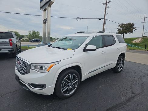 Used 2019 GMC Acadia Denali w/ Technology Package AWD/4WD image 1