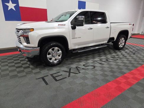Used 2020 Chevrolet Silverado 2500 LTZ w/ LTZ Premium Package image 2