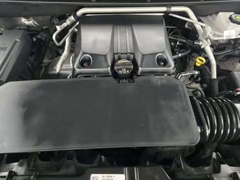 Certified 2024 Chevrolet Colorado Z71 w/ Z71 Convenience Package 2 AWD/4WD image 35