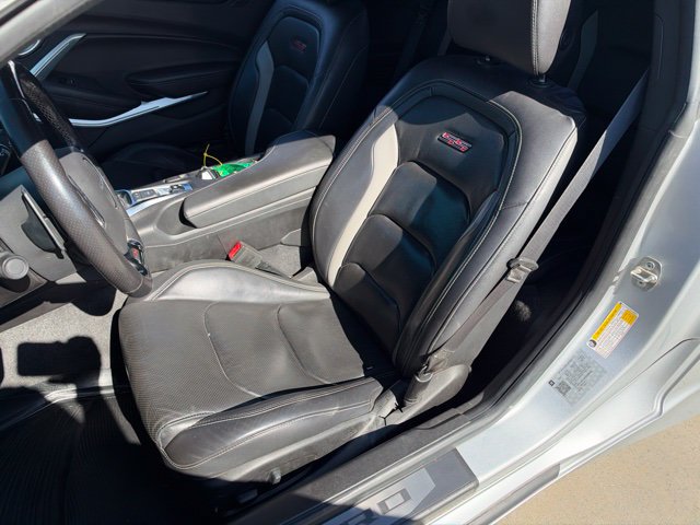 Used 2019 Chevrolet Camaro SS RWD image 7