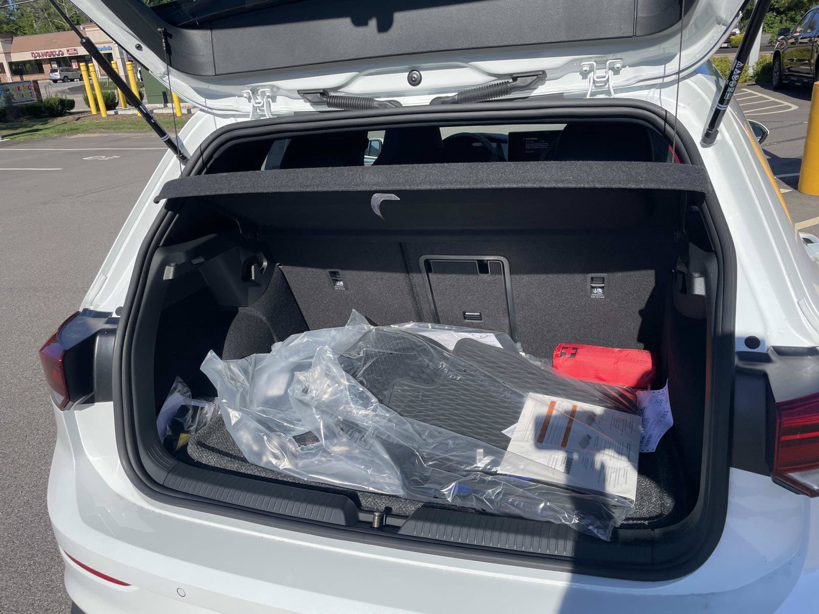 New 2026 Volkswagen GTI SE FWD image 4