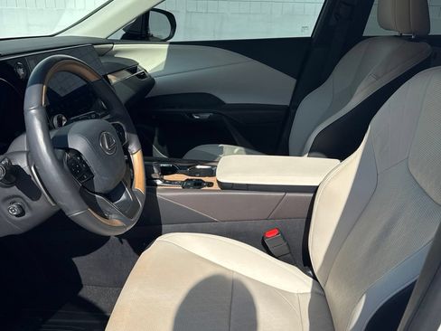 Used 2025 Lexus RX 350 Premium Plus w/ Convenience Package FWD image 3