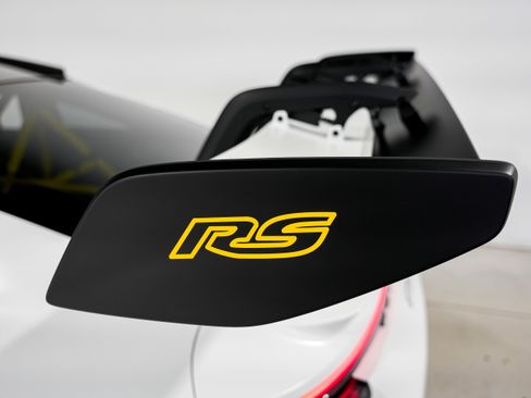 Used 2025 Porsche 911 GT3 RS image 40