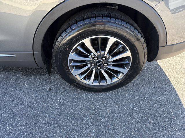 Used 2023 Lincoln Nautilus FWD w/ Premium Package image 14
