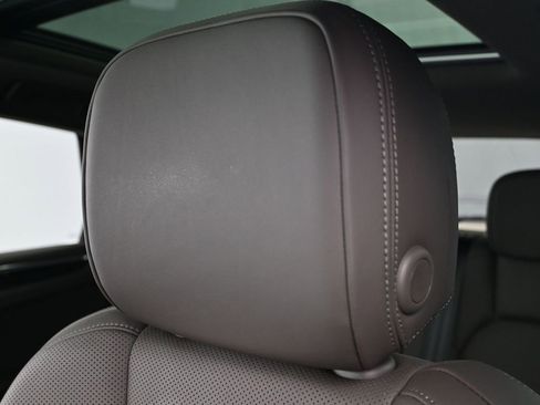 Certified 2026 Porsche Macan image 20