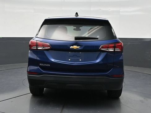 Used 2022 Chevrolet Equinox LS FWD image 4