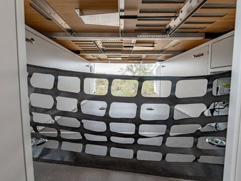 Used 2019 Mercedes-Benz Sprinter 4x4 144 image 33