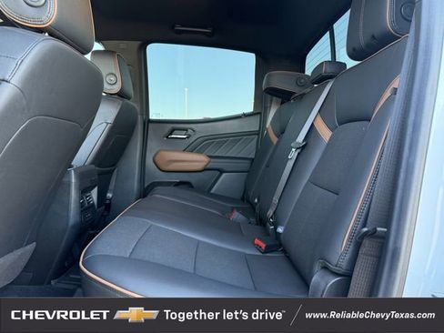 Certified 2025 GMC Canyon AT4 w/ LPO, Off Road Lift Package image 32