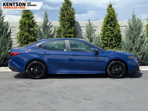 Used 2026 Toyota Camry SE FWD image 9