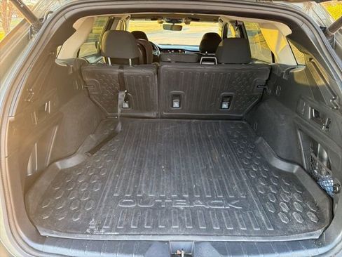 Used 2022 Subaru Outback Premium image 26
