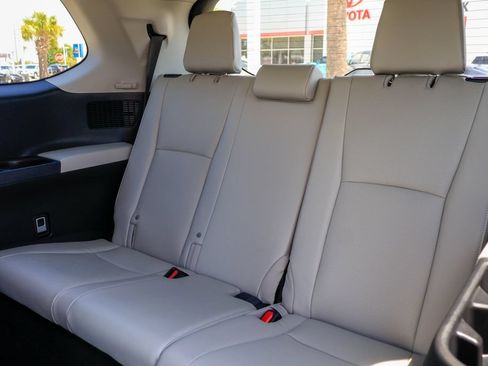 Used 2026 Toyota Grand Highlander AWD image 13