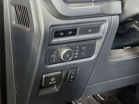 Used 2022 Ford F150 Lariat image 12