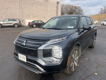 Used 2025 Mitsubishi Outlander SE