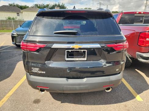Used 2023 Chevrolet Traverse LT FWD image 4