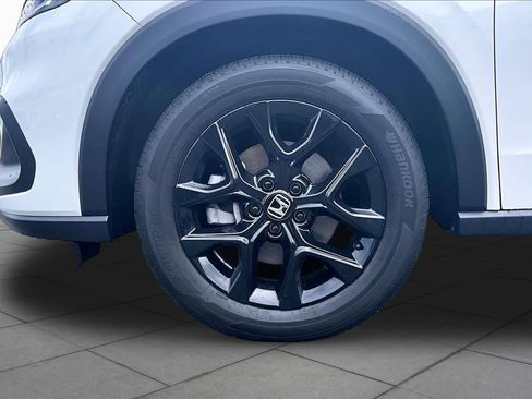 Certified 2025 Honda HR-V Sport image 11