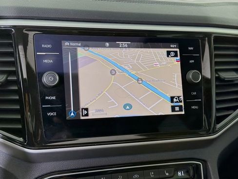 Used 2023 Volkswagen Atlas SEL Premium image 16