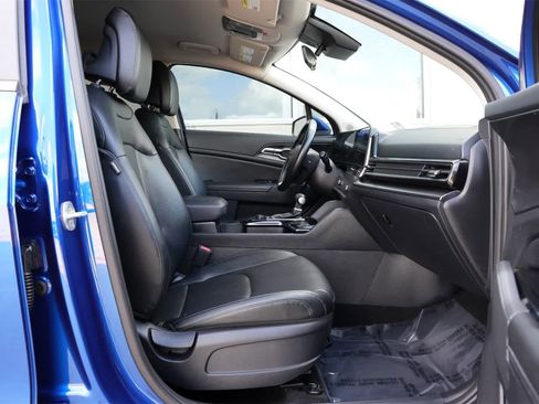 Used 2023 Kia Sportage EX image 24