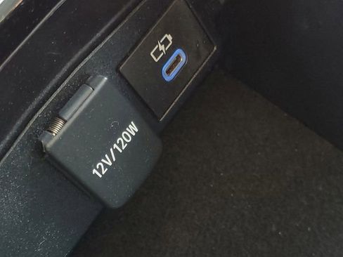 Used 2022 Toyota Corolla LE image 18