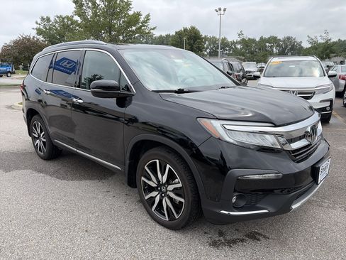 Certified 2022 Honda Pilot Touring image 3