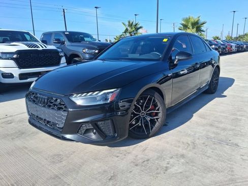 Used 2022 Audi A4 2.0T Premium Plus w/ Premium Plus Package AWD/4WD image 3