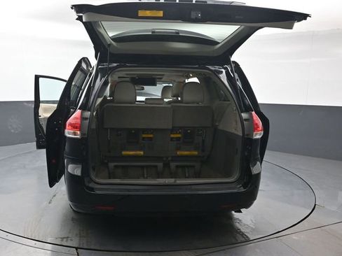 Used 2013 Toyota Sienna Limited w/ Premium Pkg image 44