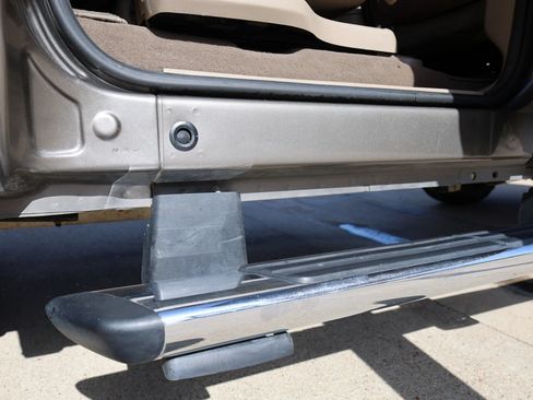 Used 2004 Ford Excursion Limited AWD/4WD image 38