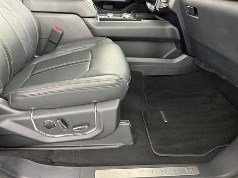Used 2023 Ford Expedition Platinum AWD/4WD image 30