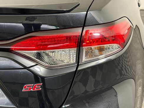 Used 2020 Toyota Corolla SE FWD image 33