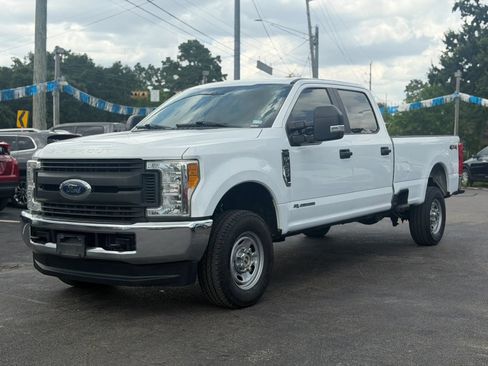 Used 2017 Ford F250 XL w/ Power Equipment Group AWD/4WD image 1