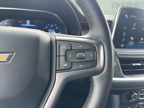 Used 2023 Chevrolet Suburban Premier image 14