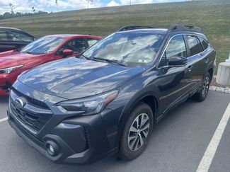 Used 2025 Subaru Outback Premium w/ Popular Package #1A AWD/4WD video 3