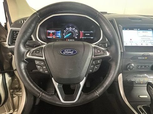 Used 2018 Ford Edge SEL w/ Equipment Group 201A AWD/4WD image 13