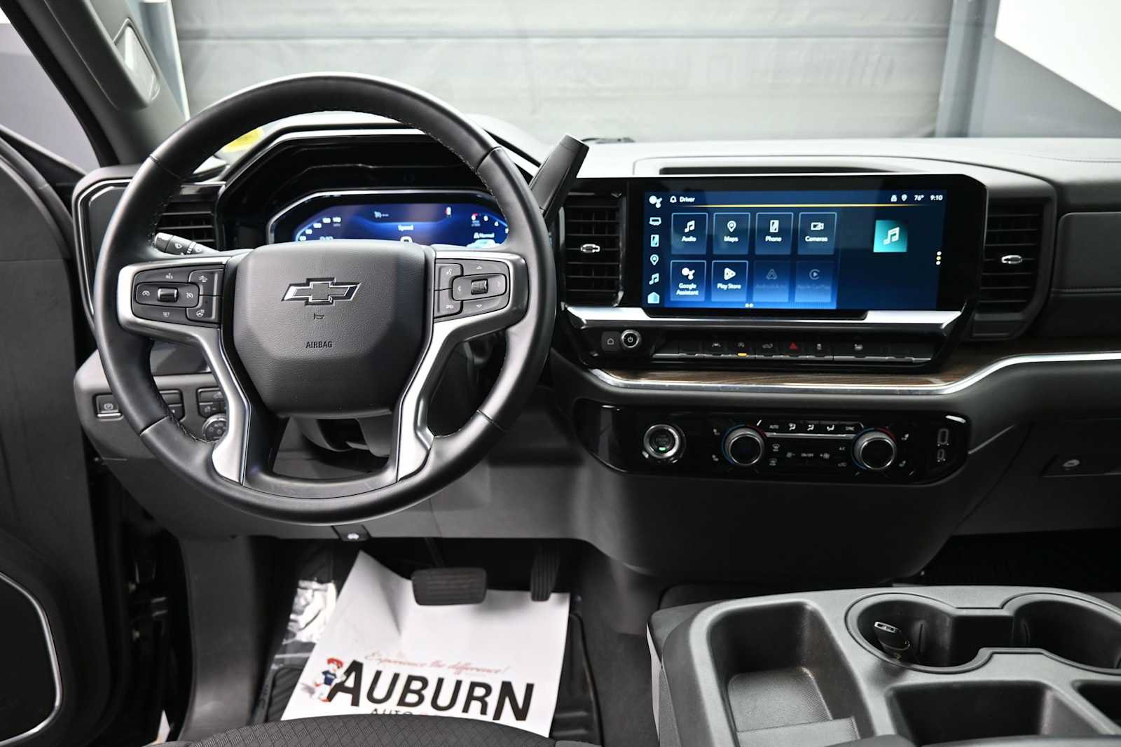 Used 2023 Chevrolet Silverado 1500 RST AWD/4WD image 13