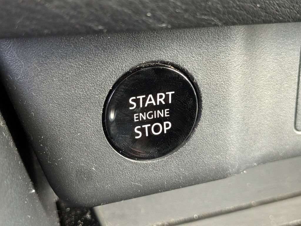 Used 2024 Nissan Rogue S FWD image 26