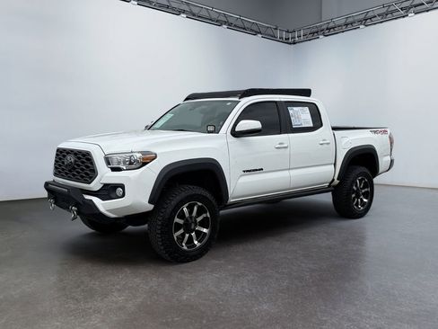 Used 2021 Toyota Tacoma TRD Off-Road AWD/4WD image 7