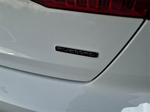 Used 2025 Audi A6 Premium Plus w/ Premium Plus Package image 6