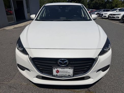 Used 2018 MAZDA MAZDA3 Touring FWD image 2