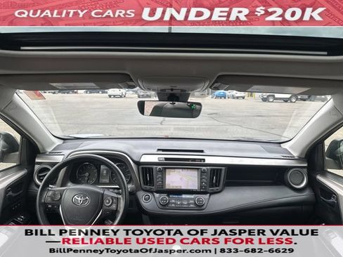 Used 2018 Toyota RAV4 Limited FWD image 10