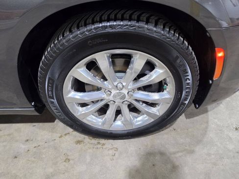 Used 2016 Chrysler 300 Limited AWD/4WD image 24