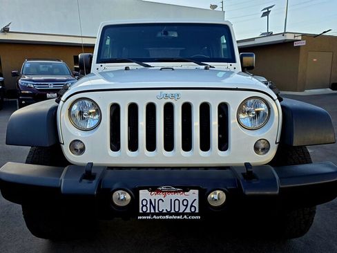 Used 2018 Jeep Wrangler Unlimited Sport S AWD/4WD image 11