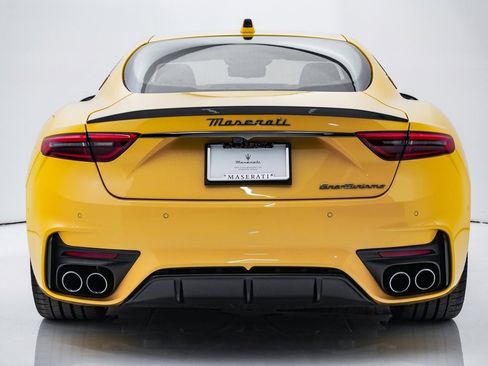 Used 2024 Maserati GranTurismo Trofeo image 9