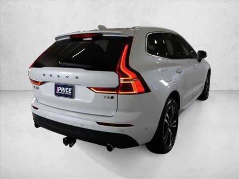 Used 2019 Volvo XC60 T6 Momentum w/ Multimedia Package AWD/4WD image 5