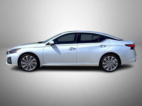 Used 2023 Nissan Altima 2.5 SL AWD/4WD image 8
