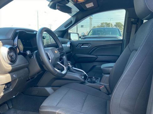 Used 2024 Chevrolet Colorado LT w/ LT Convenience Package image 15