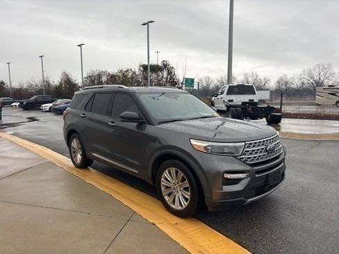 Used 2020 Ford Explorer Limited w/ Class III Trailer Tow Package image 7