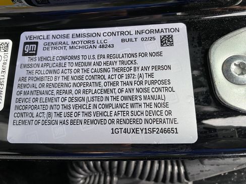 Used 2025 GMC Sierra 2500 Denali Ultimate w/ Snow Plow Prep/Camper Package image 44